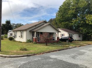 200 Maple Ave, Thomasville, NC 27360