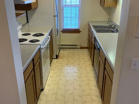 4th image of 614 S 8th St