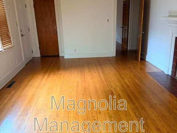 5th image of 1502 Oakdale Cir
