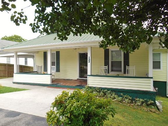 2nd image of 133 N Douglas Ave