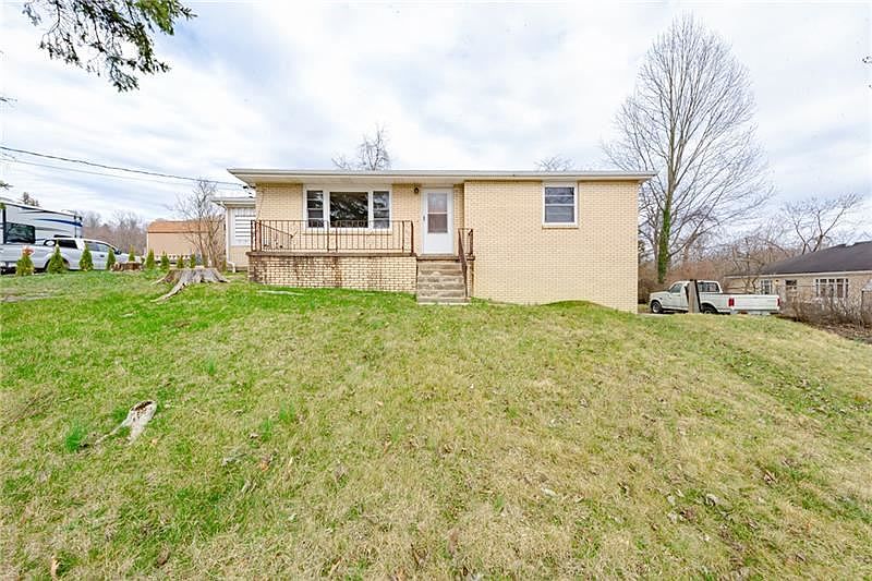 1st image of 4032 Briarwood Dr