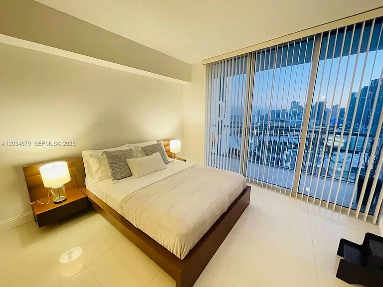 1750 N Bayshore Dr #3010 — Photo 21
