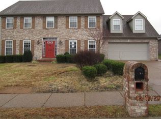 2722 Lakebrook Dr, Newburgh, IN