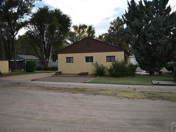 2nd image of 1214 Walnut Ave