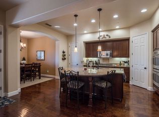 836 Glen Abbey Dr, Manteca, CA 95336
