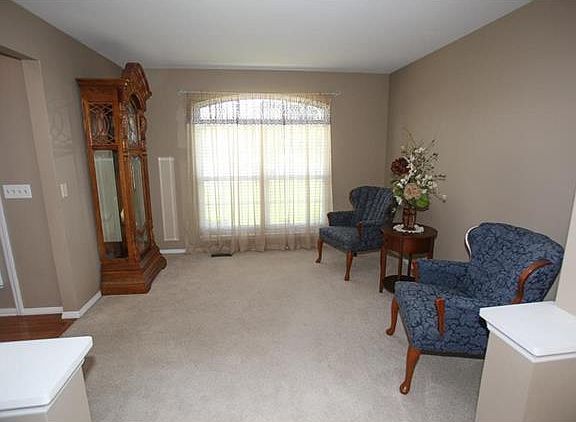3rd image of 4438 Forest Dale Dr