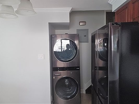 1st image of 8 Lundi Ct Floor 1