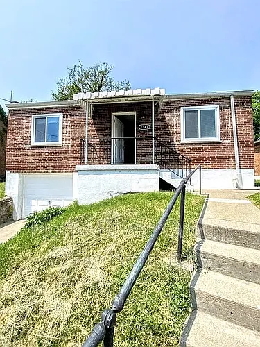 1341 Beech Ave Photo 1