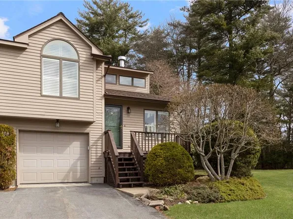 115 Cardinal Dr, North Kingstown, RI 02852