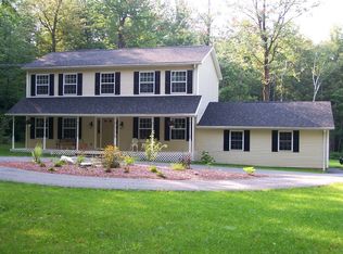 712 Rocky Ln, Bennington, VT 05201