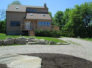 81 Frigate St, Jamestown, RI 02835