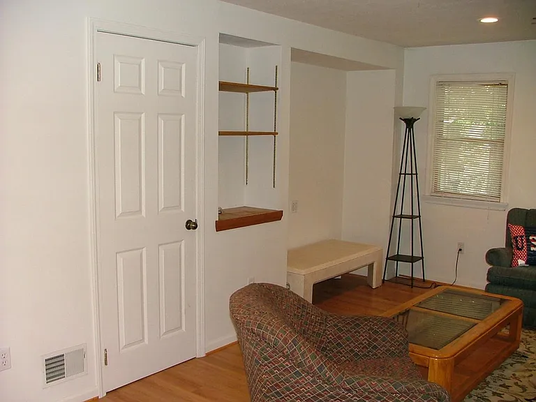 742 Meigs St #2 — Photo 8