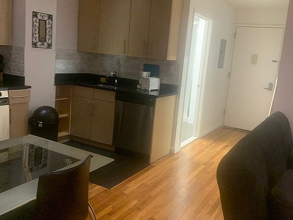 4th image of 145 Mulberry St APT 2E