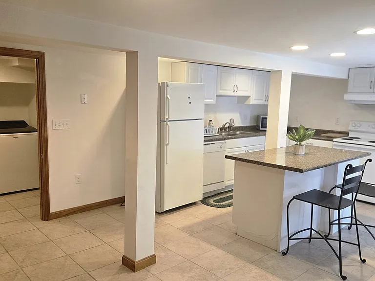 113 Oak Ridge Dr #B — Photo 5