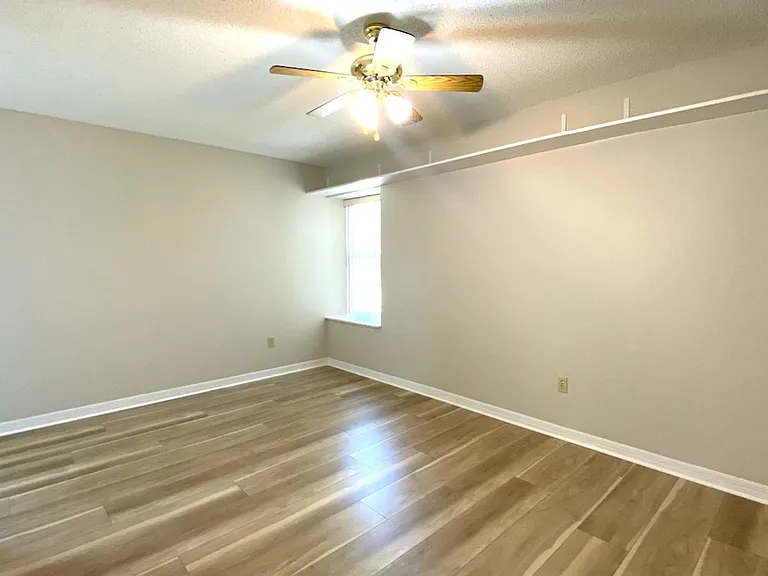 110 Bob White Ct — Photo 7