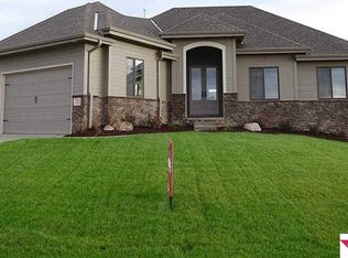 7602 Reed St, Papillion, NE 68046