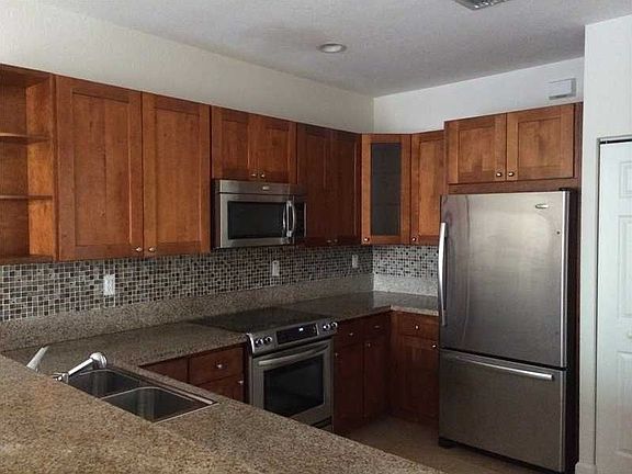 3rd image of 11439 NW 74th Ter