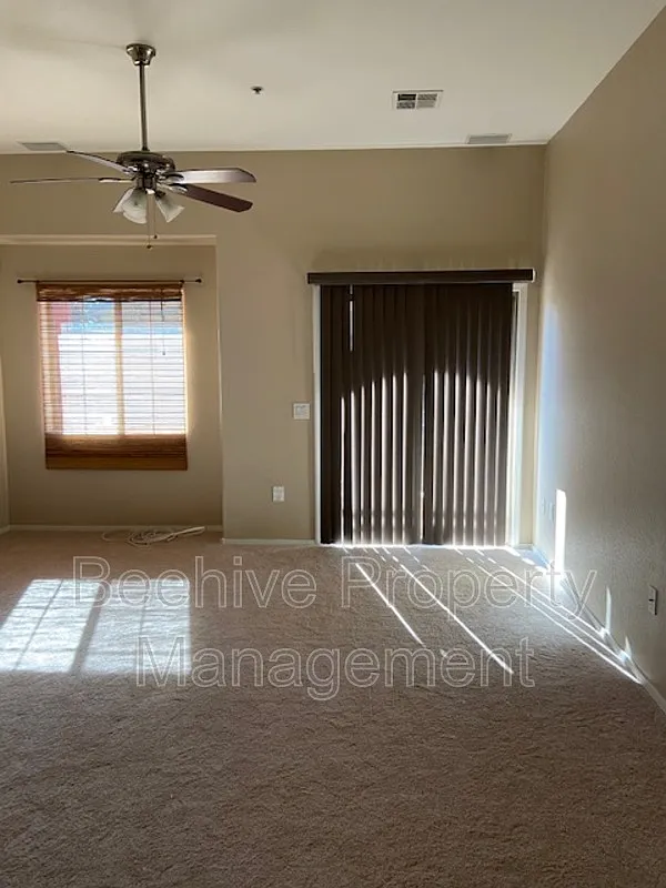 2 bed, 2.0 bath, 1158 sqft, $1,350 — Photo 4