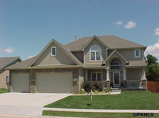 8421 S 103rd St, La Vista, NE 68128
