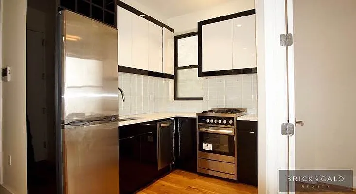 Rented by BRICK & GALO REALTY CORP | media 29