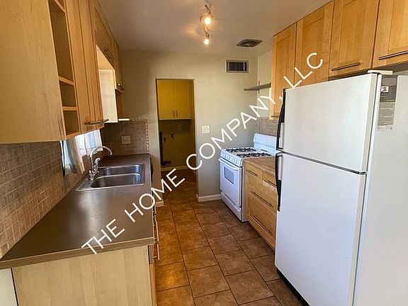 5th image of 2668 N Baxter Ave