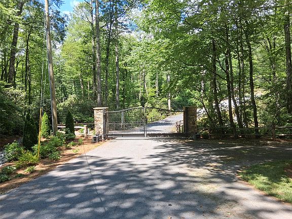 4th image of 5 Lone Panther Ridge