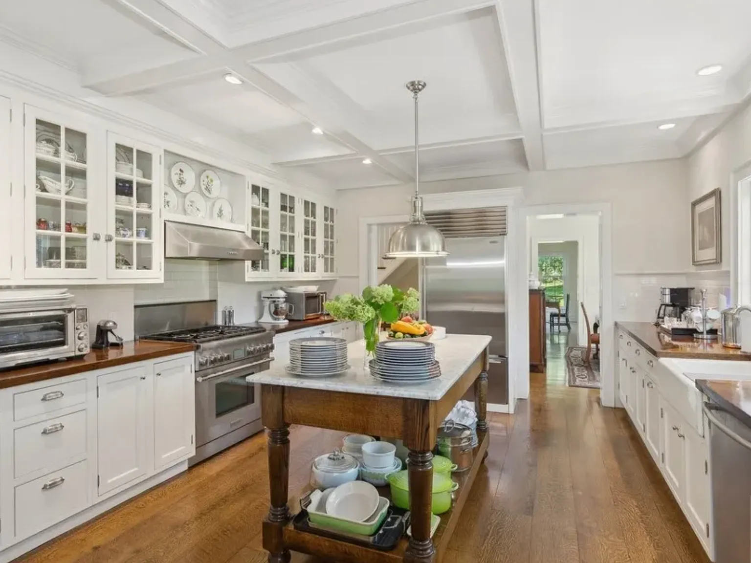 Historic Elegance Meets Modern Luxury SOH in Sagaponack — Photo 4
