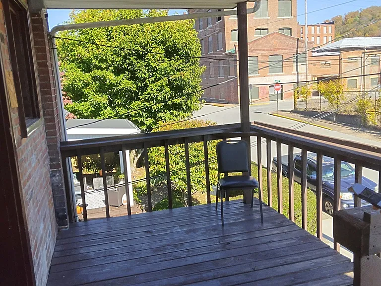 308 N 6th St #C — Photo 2