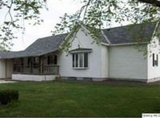 513 Warsaw St, Golden, IL 62339