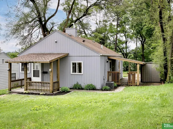 6795 Seward St, Omaha, NE 68104