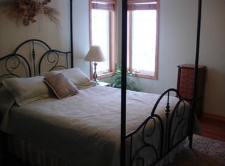 8406 Dolomite Ln, Madison, WI 53719