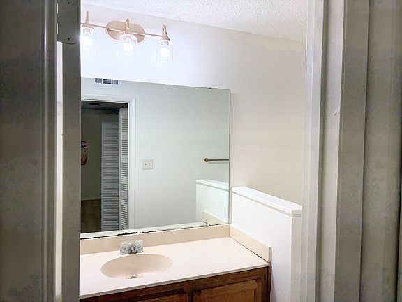 5th image of 3607 Chimney Ridge Pl #104