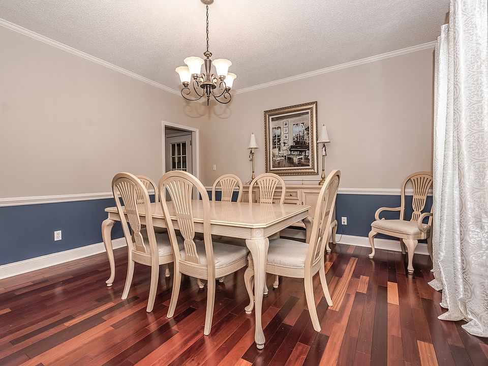 1st image of 207 Hickory Lane Dr