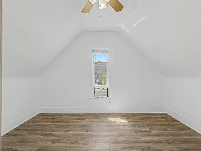 upstairs bedroom #1