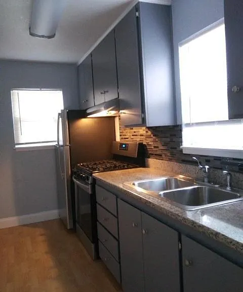 1705 Linden St #2 — Photo 7