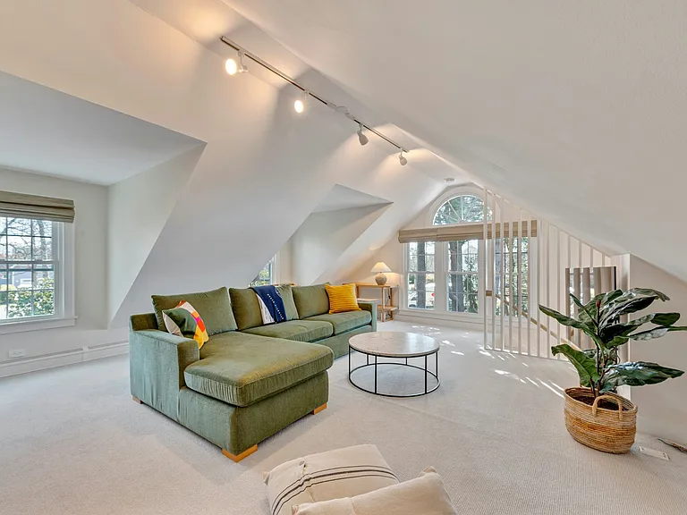 110 Sleepy Hollow Ln — Photo 29