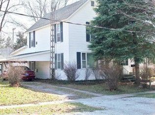 724 N Market St, Winamac, IN