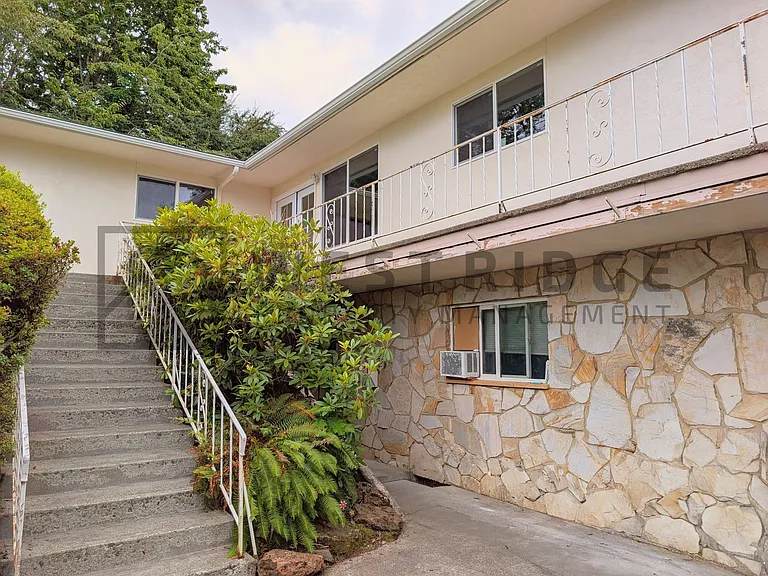 6855 SW Capitol Hwy #B — Photo 2