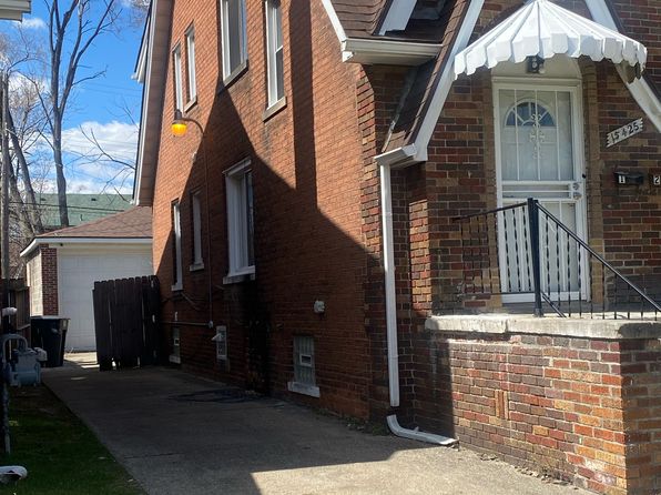 15425 Sorrento St, Detroit, MI 48227
