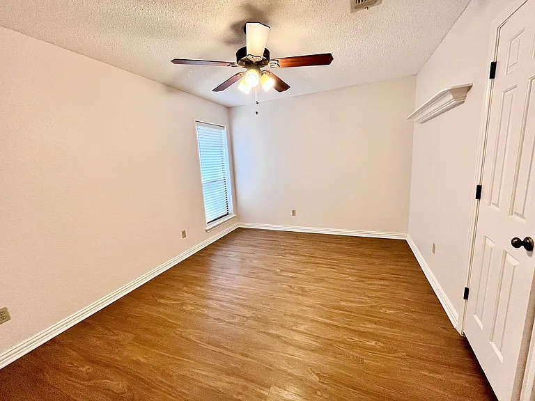 6105 Paradise Dr — Photo 19