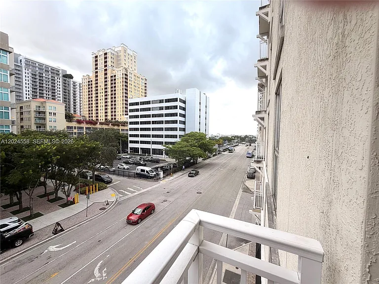 7290 SW 90th St #303 — Photo 21