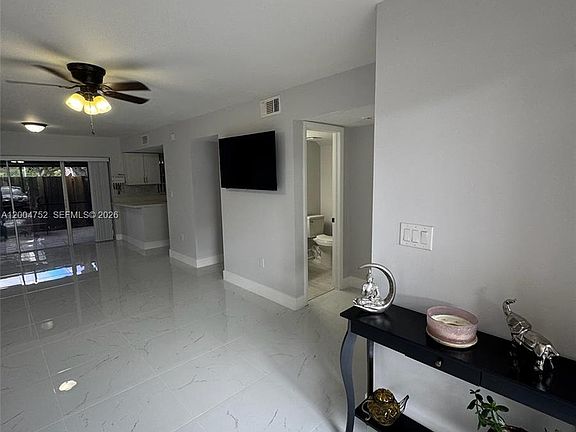 4th image of 5127 SW 123rd Ave