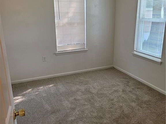 5th image of 9511 Chesapeake St APT B