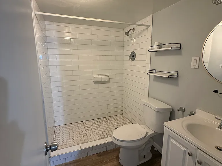 1904 Livingston St #D — Photo 2