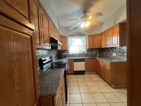 2nd image of 5826 Clemens Ave