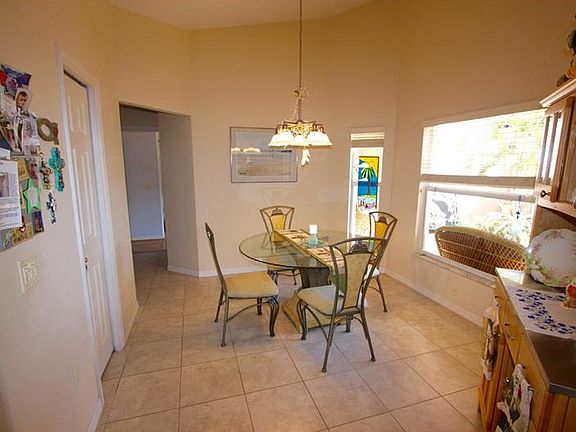 5th image of 253 Chalet Estates St