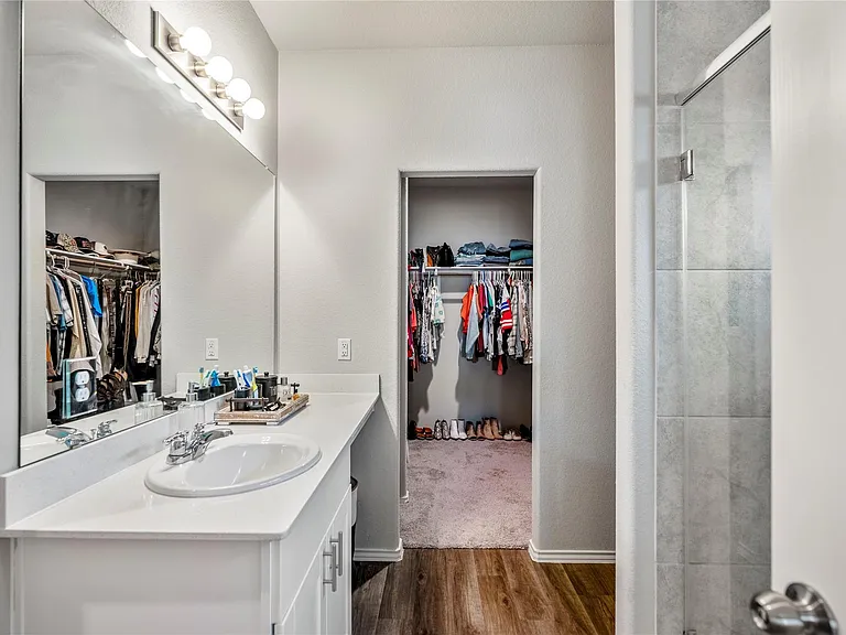 210 Bellewood Manor Dr — Photo 18