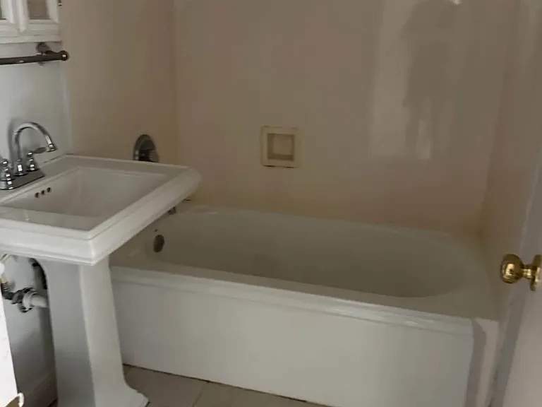6204 Rosalie Ct — Photo 6