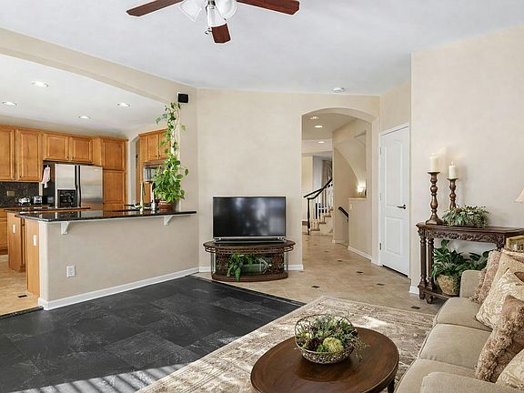 3rd image of 5347 Applebrook Ln