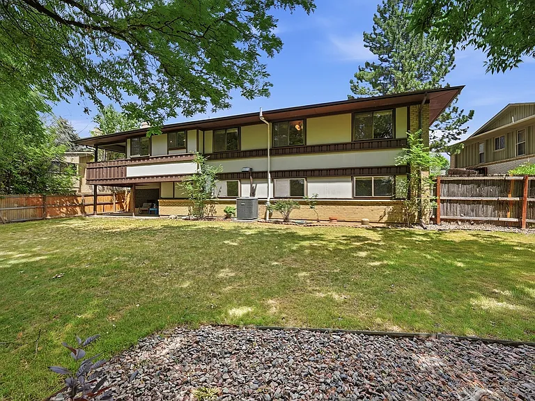 2913 S Reading Ct — Photo 23